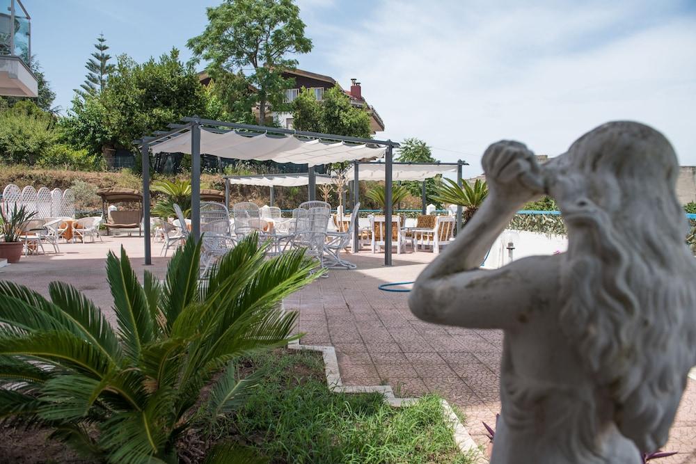 Hotel Umberto Ricadi Zewnętrze zdjęcie